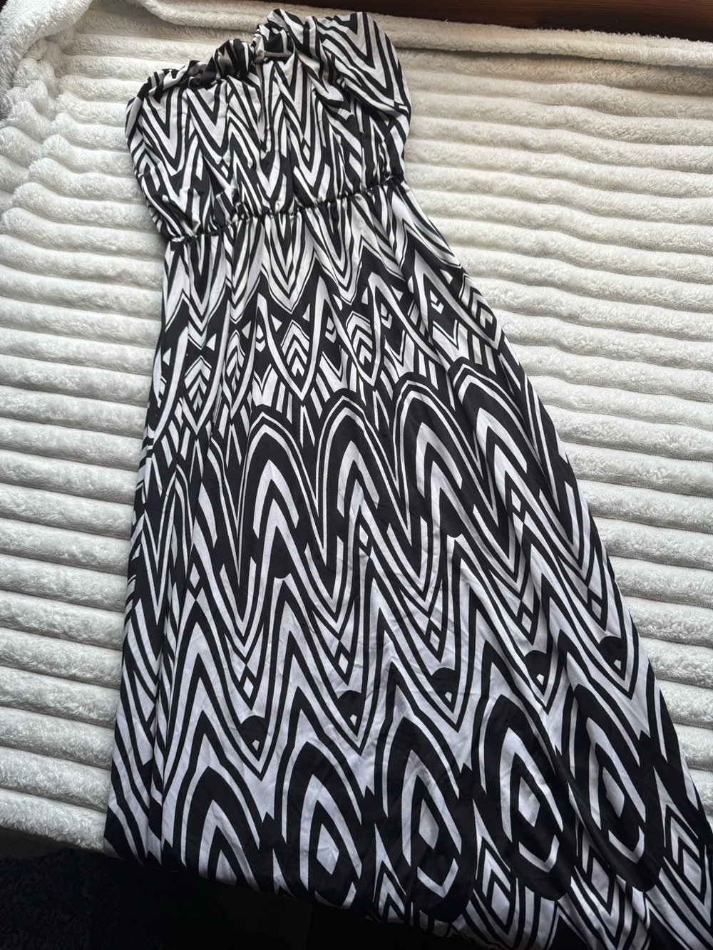 Vintage Black & White ‘Voll’ Maxi Dress size M